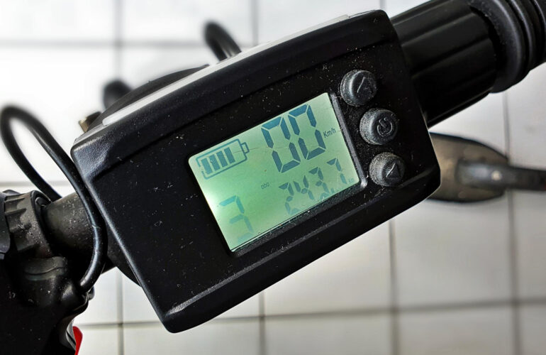 Battery Capacity & Range in Electric Two-Wheelers